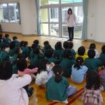 園長先生から新年元気に保育園にきてね。