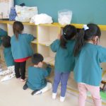 さくら組・自分のロッカーを拭いたよ。