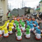 全員が小学校の体育館脇に避難‼